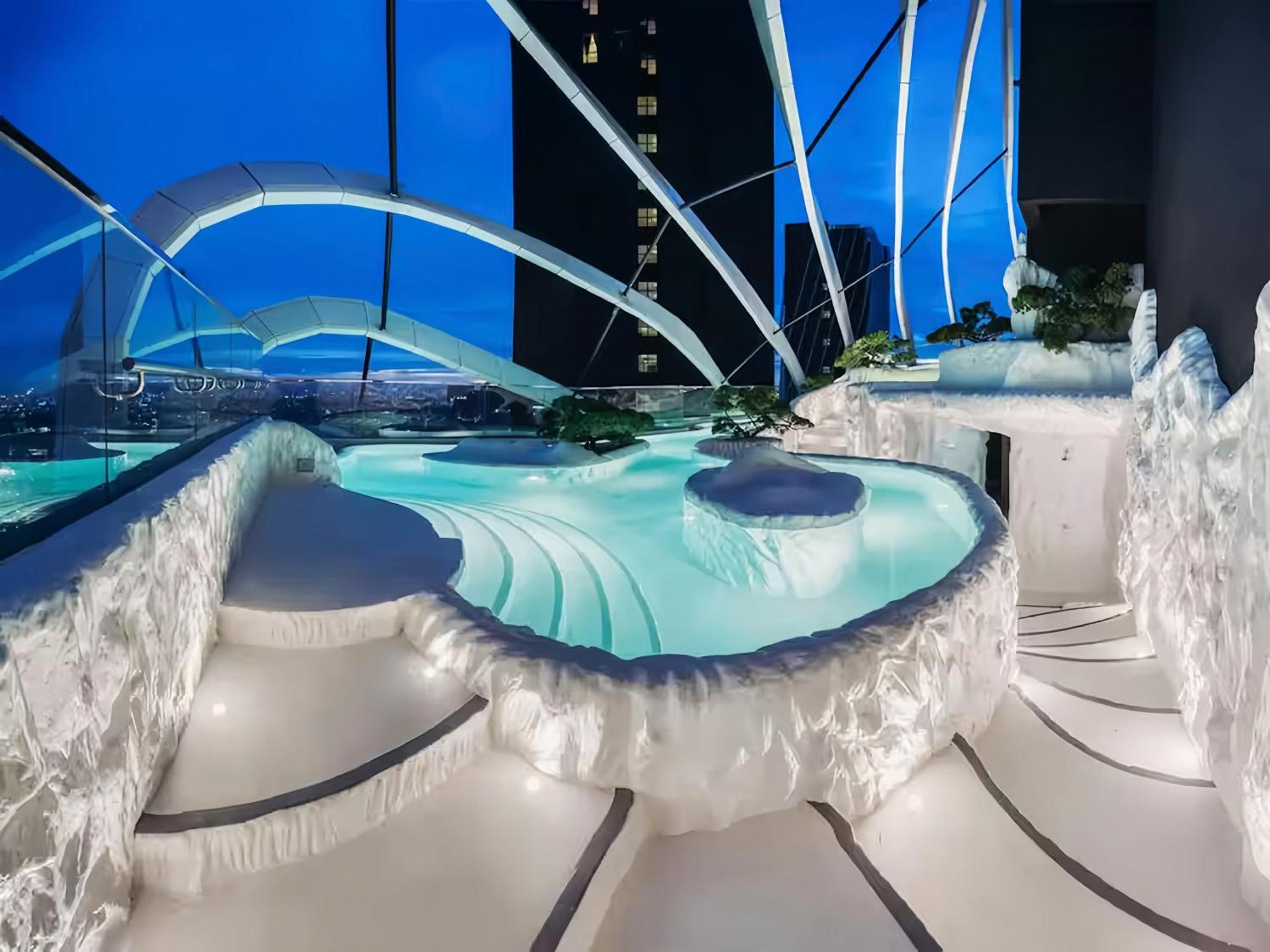 Appartamento Arte Mont Kiara Kuala Lumpur Esterno foto